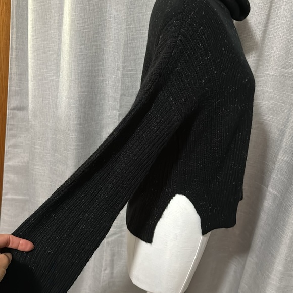 EUC Calvin Klein Sweater-Sz XS-Turtle Neck-Semi Cropped-Salt & Pepper-Wool Blend - Picture 9 of 16